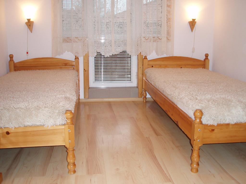 Georgievi Guest House คาโลเฟอร์ ภายนอก รูปภาพ