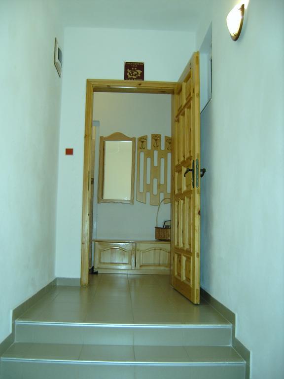 Georgievi Guest House คาโลเฟอร์ ภายนอก รูปภาพ